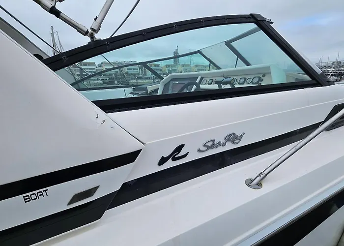 Barco Gold Prestige Marina Parque Nacoes Bådhotel