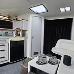 بوتيل Barco Gold Prestige Marina Parque Nacoes Lisboa