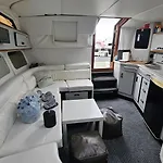 Barco Gold Prestige Marina Parque Nacoes * Lisboa