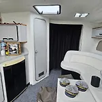 Barco Gold Prestige Marina Parque Nacoes بوتيل *
