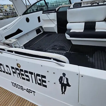 Barco Gold Prestige Marina Parque Nacoes * Lisboa