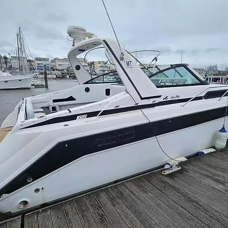 Barco Gold Prestige Marina Parque Nacoes Lisboa