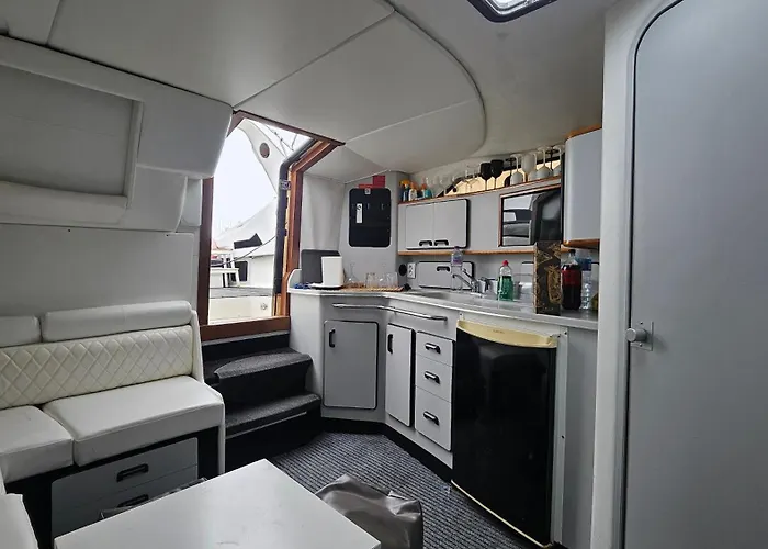 Barco Gold Prestige Marina Parque Nacoes