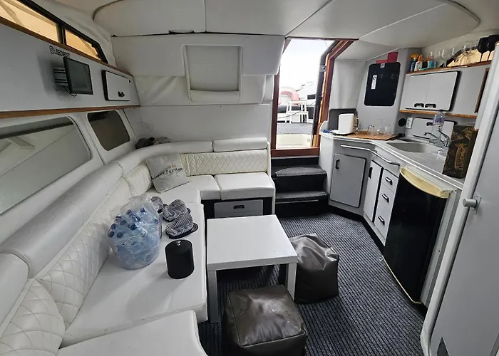 Barco Gold Prestige Marina Parque Nacoes * Lisbon